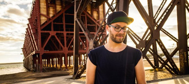 mark Foster, Mann, Brille, Mütze, Bart, Man, Beard, Glasses, Shirt, Cap